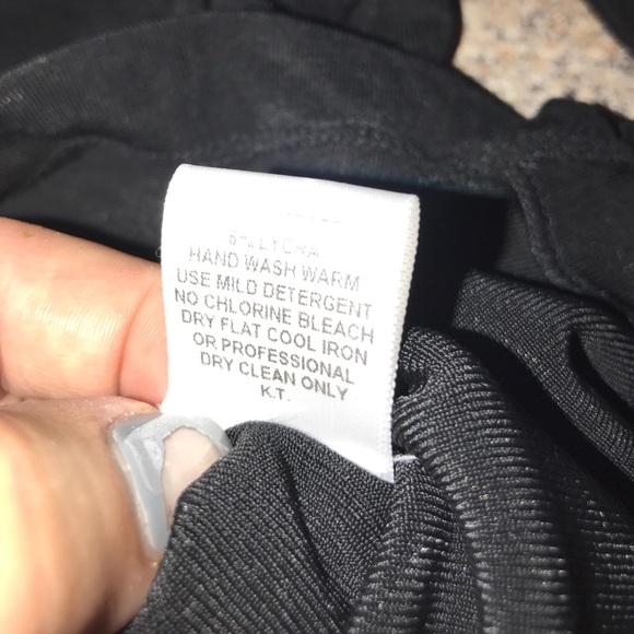 Vikki Vi black shirt w/ pearl neckline-Sz S🥳🥂❤️ Posh Party Host Pick!!! 🥂❤️🥳 - Picture 5 of 7